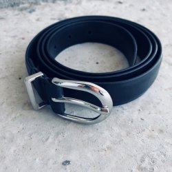 Gry blte i sort med slv spnde lder