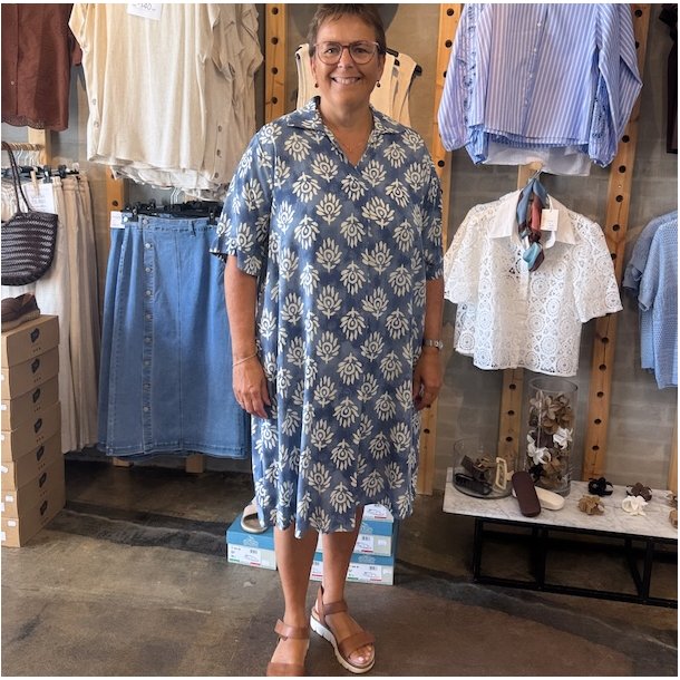 Kjole ZENNA SUN viskose str. S-XL