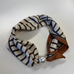 T�rkl�de Chloe med magnetisk perle 