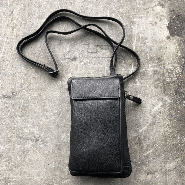 LIVE Molly  Crossbody med mobilrum 