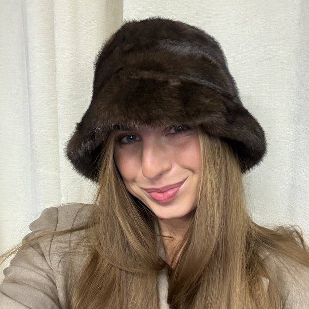 Faux fur bucket hat, Astrid 