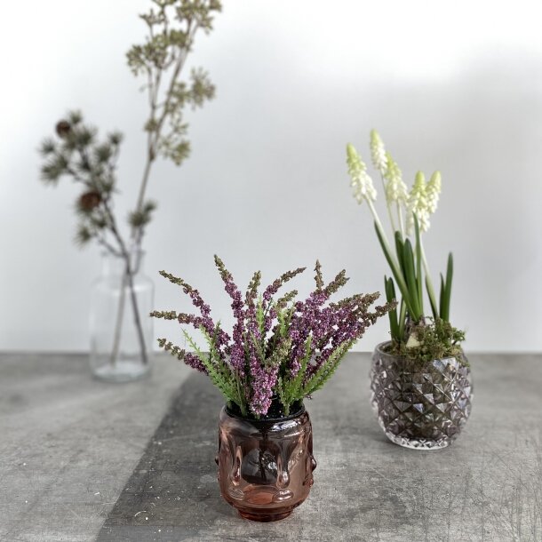 Lyng Lilla og vinrd nuancer