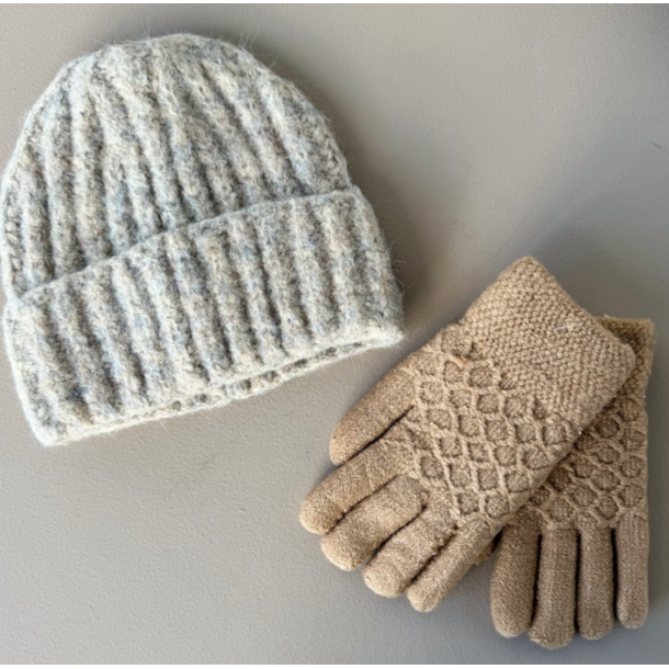 Fluffy strikket beanie 