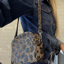 Crossbody Leo ruskind 