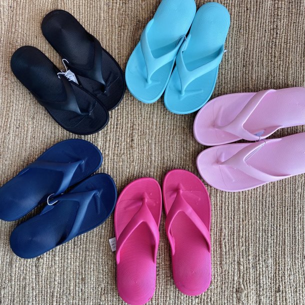 Slippers med t strop