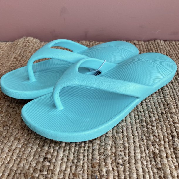 Slippers med t strop