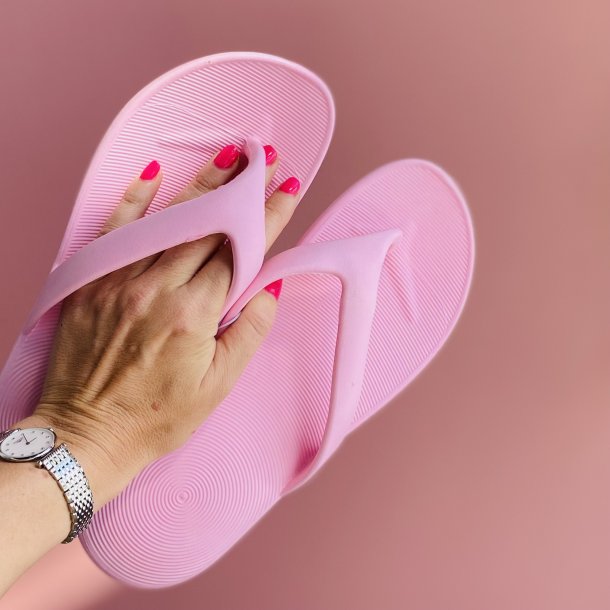 Slippers med t strop