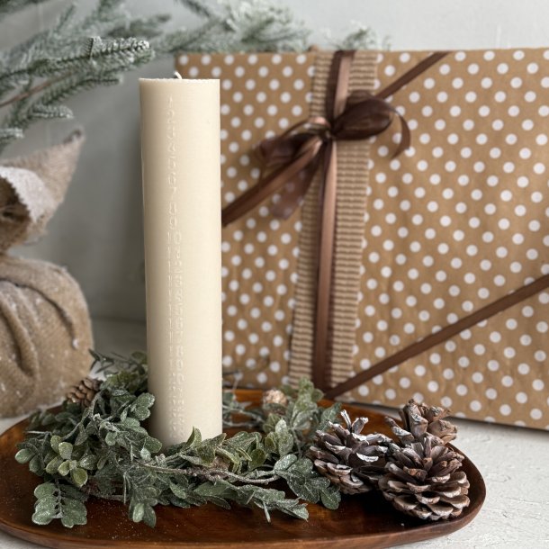 Kalenderlys stillenat - svanemrket Hvid