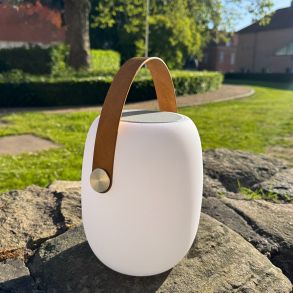 LED Lampe med h�jtaler og l�der strop