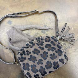 Crossbody Leo ruskind 