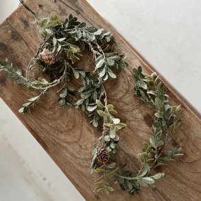 TRYLLE RANKE cederguirlande