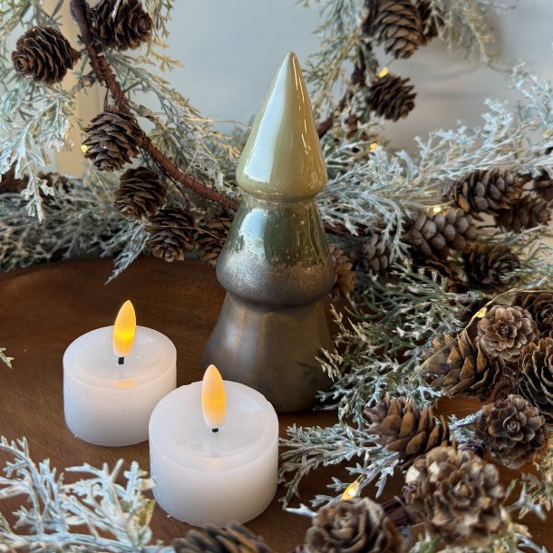  Hvide LED fyrfadslys 2 stk.