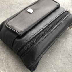 Pung med knap lomme skind