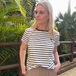 T-shirt med striber og hjerte 