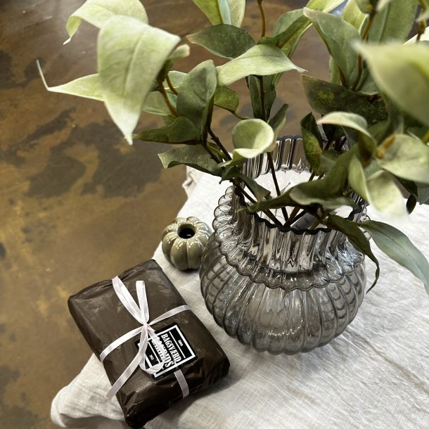 Vase med rille H 20 cm varm gr� glas