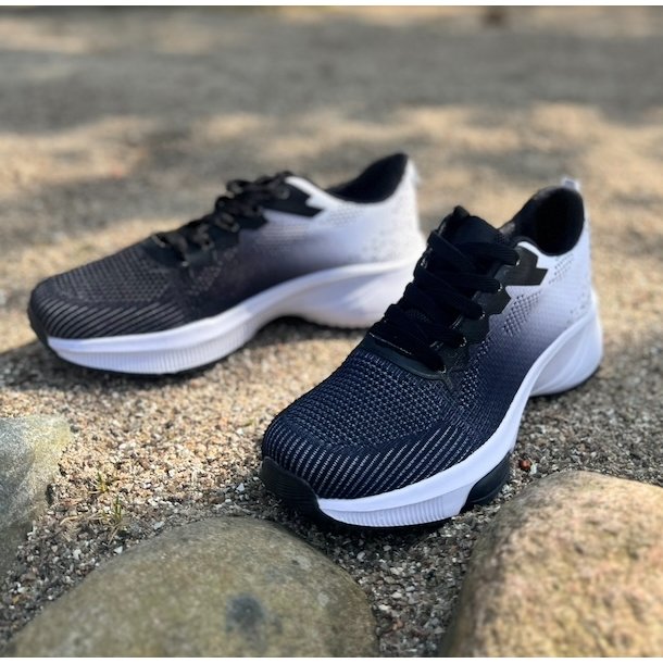 Sneakers ACTIVE black/white str. 36-41
