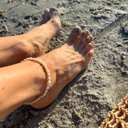 Ankelkde Jennifer med perler