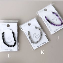 Armbnd med mineral perler