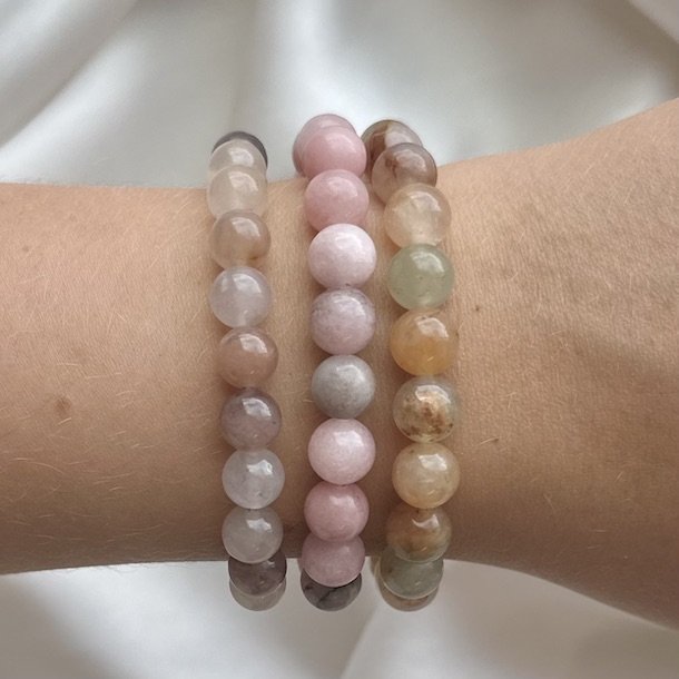 Armbnd glas med elastik