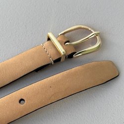 Gry blte i beige med guld spnde lder