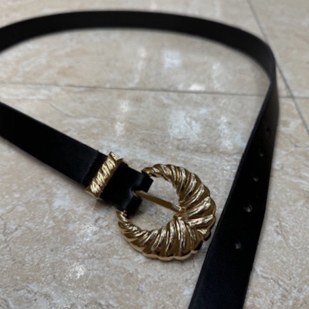 Blte MELLOW sort med guld spnde