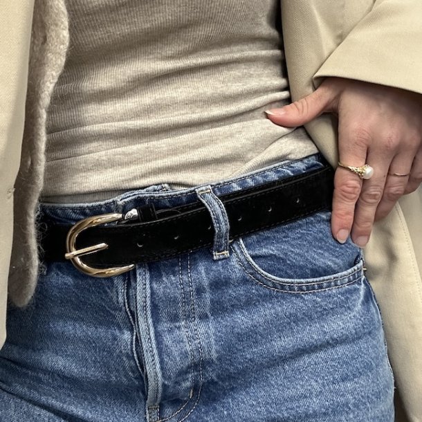 B�lte med guld sp�nde