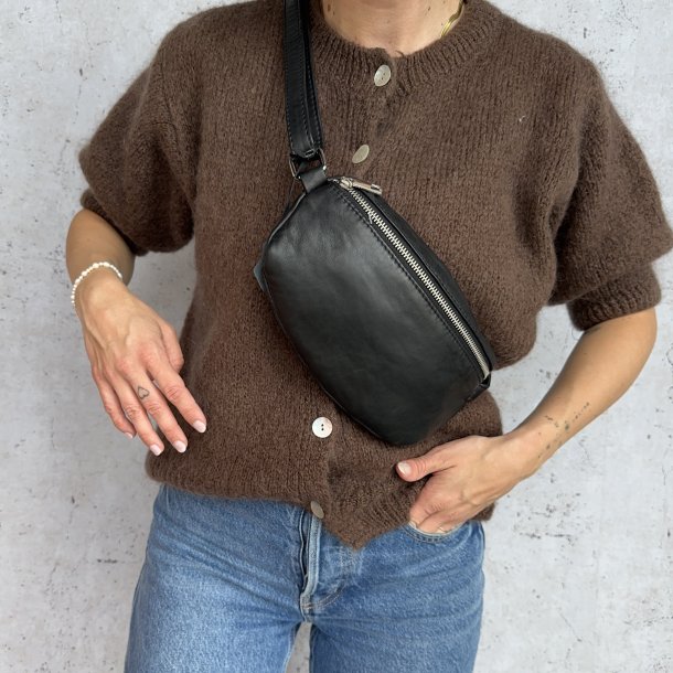 Taske nr 37 bltetaske sort skind