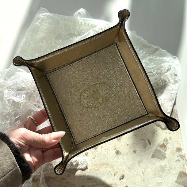 Opbevaringsbakke i skind 