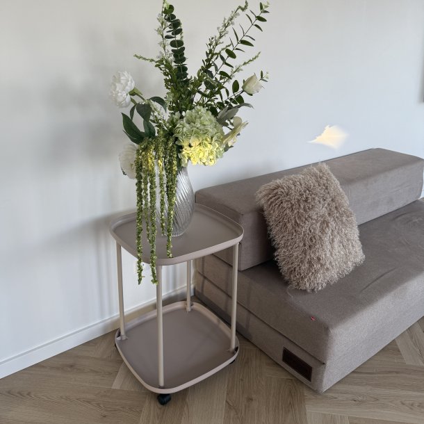 Sidebord med hjul 50x39x39cm