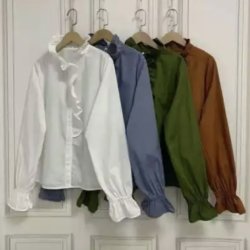 Skjorte med fl�se kant Elina, str. s-xl