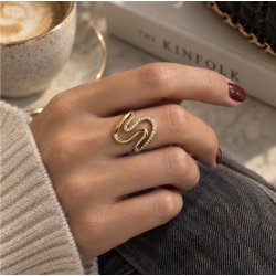 Fingerring CLAIRE WAVY 18 K. PVD guld belagt