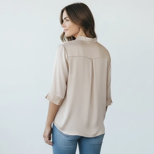 Satinbluse Alva med 3/4 �rmer