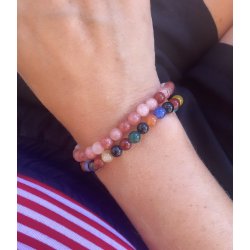 Armbnd med mineral perler