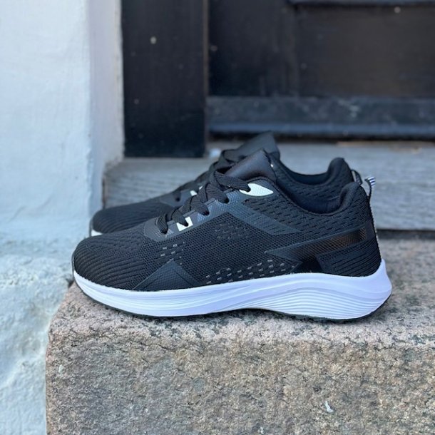 Sneakers ACTIVE Black/ white str. 36-41