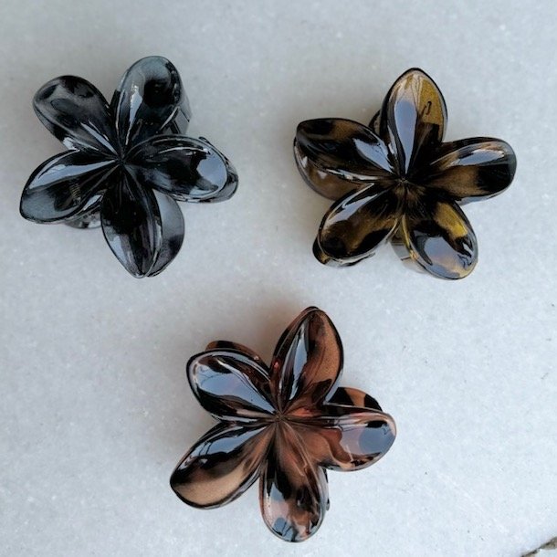 hrklemme med blomster