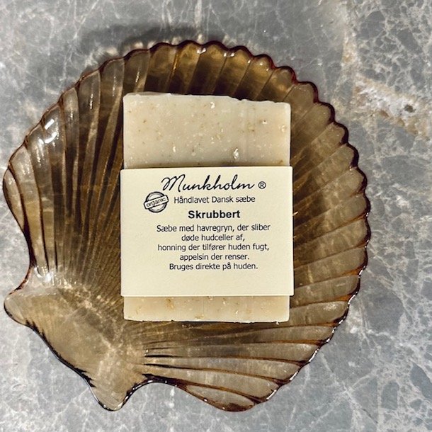 Skrubbert sbe med label