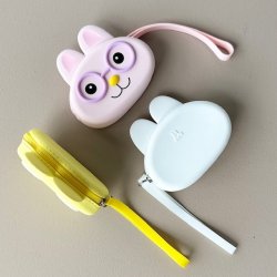 Brne pung kanin med briller