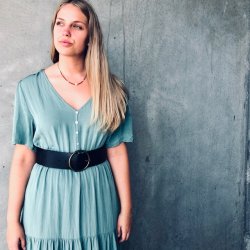 Asta bredt blte sort lder