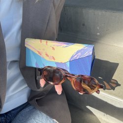 Foldbart brilletui hardcase med farver 