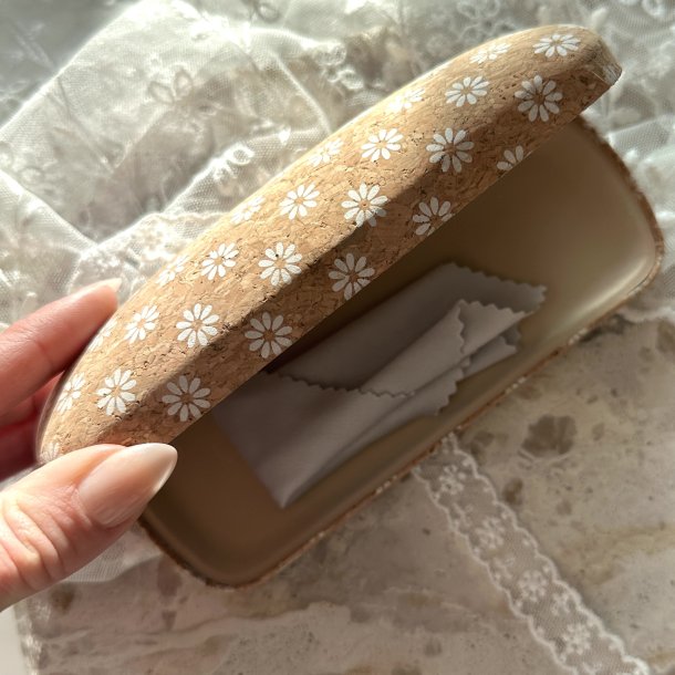 Brille etui med blomster 