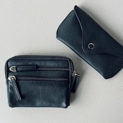 Stor pung til pas og brilleetui COW sort skind