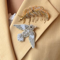 Broche Leaf 