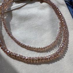 Halsk�de Selena tyk model