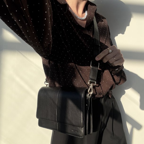 LIVE Carrie Crossbody skind