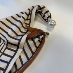 T�rkl�de Chloe med magnetisk perle 