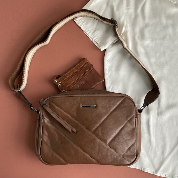 Crossbody med trendrem