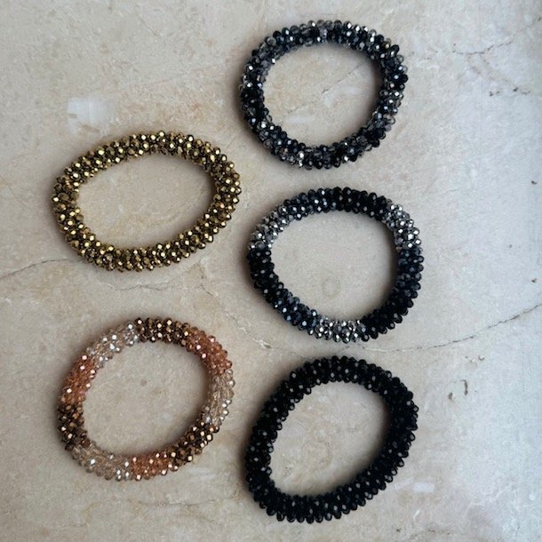 Chunky hrelastik / armbnd med perler metallic