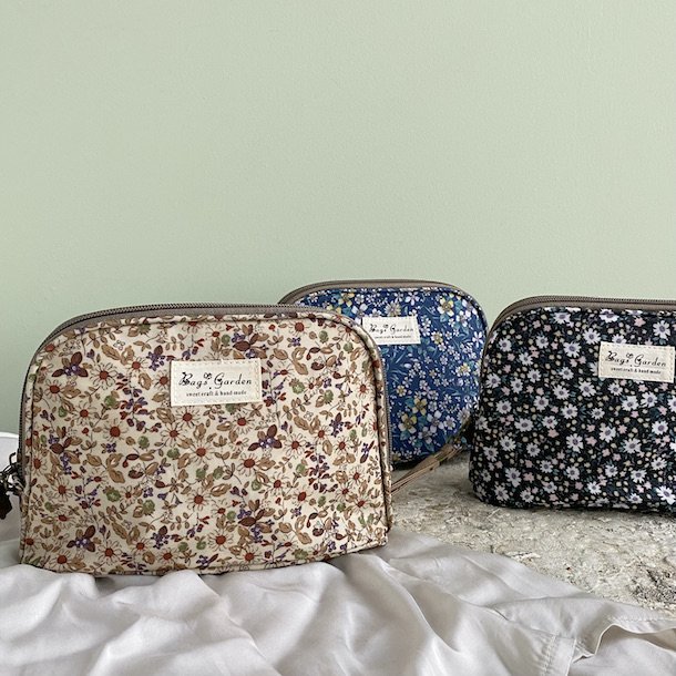 Kosmetikpung mellem flora