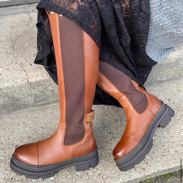 Lang Stvle THE FOLLOW BOOT Cognac skind str 36-41