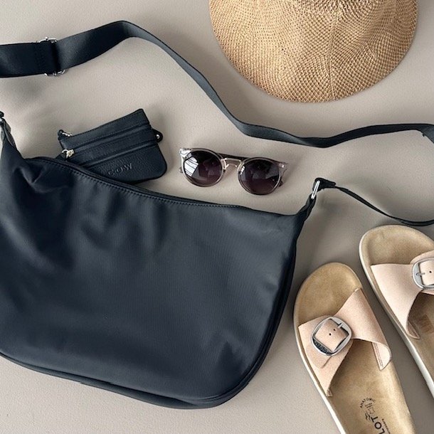 Nylon crossbody boat 